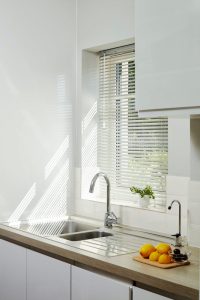 venetian blinds